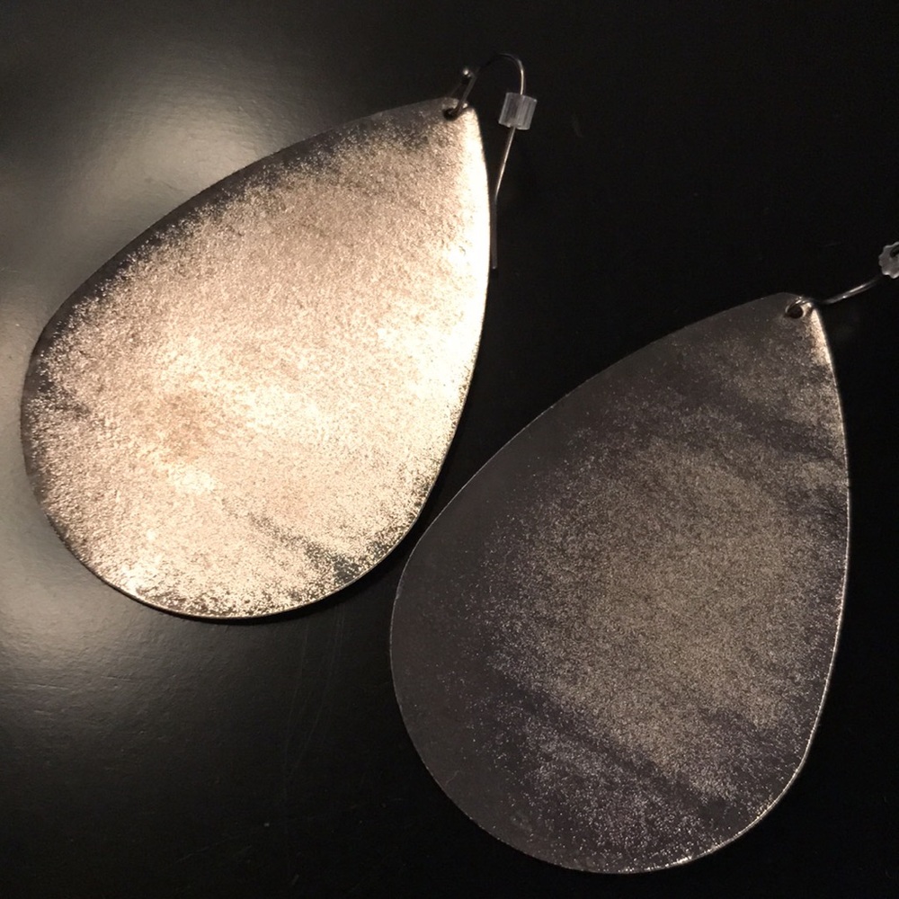 Atelier Sona Earrings - Picture 4 of 5